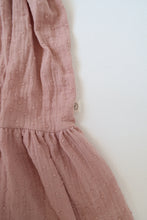 Kép betöltése a galériamegjelenítőbe: Fodros hosszú ruha OLD ROSE
